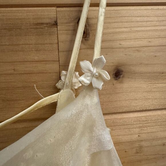 Vintage Zum Zum Niki Livas Size Medium Pale Daffodil Cross Back Floral Ball Gown - Picture 3 of 16